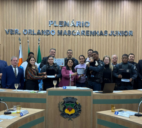 Policiais Militares s&atilde;o homenageados pela atua&ccedil;&atilde;o no salvamento de um beb&ecirc; engasgado