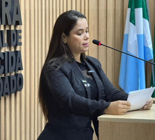 Com projeto de Amanda da Sa&uacute;de, munic&iacute;pio oficializa Banco de Empregabilidade para Mulheres V&iacute;timas de Viol&ecirc;ncia Dom&eacute;stica