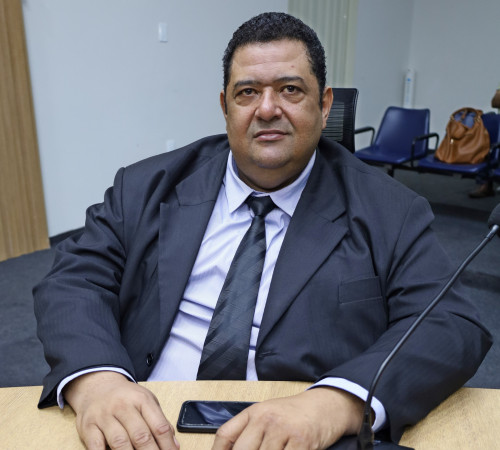 Vereador Maur&atilde;o prop&otilde;e cria&ccedil;&atilde;o de Programa Municipal de Primeiro Emprego para jovens