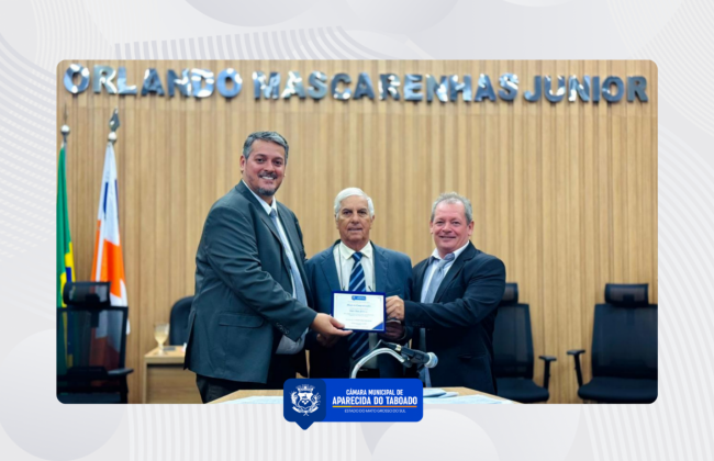 Andr&eacute; Alves Ferreira recebe Mo&ccedil;&atilde;o de Congratula&ccedil;&otilde;es do Legislativo Municipal