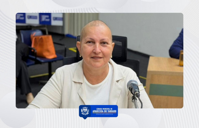 Vereadora Claudia Padim solicita instala&ccedil;&atilde;o de bebedouro com &aacute;gua gelada na Pra&ccedil;a do Santu&aacute;rio